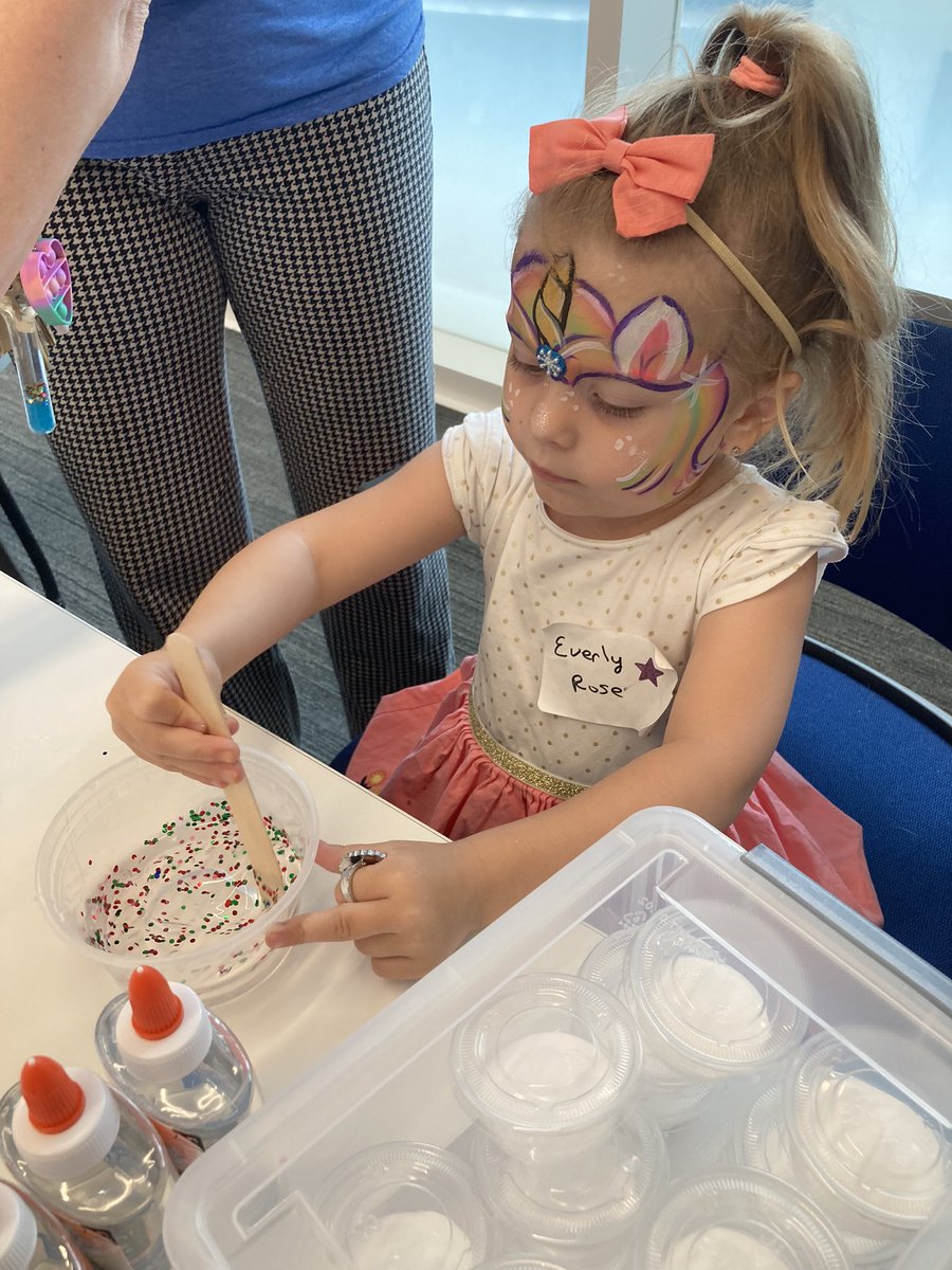 Thank you to our @ChildrensPhila #childlife team, who did an amazing job making #NephroticSyndrome Education Day fun for all! @AIDHC #glean