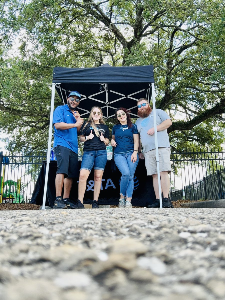 EmilyLumby's tweet photo. The Money Team vs The Elites in the streets today! Spreading the word that Fiber is here!! @EadyDarwin @jmarciniakk @jemeFL 
#JerARMY https://t.co/A1EPhk9wNP