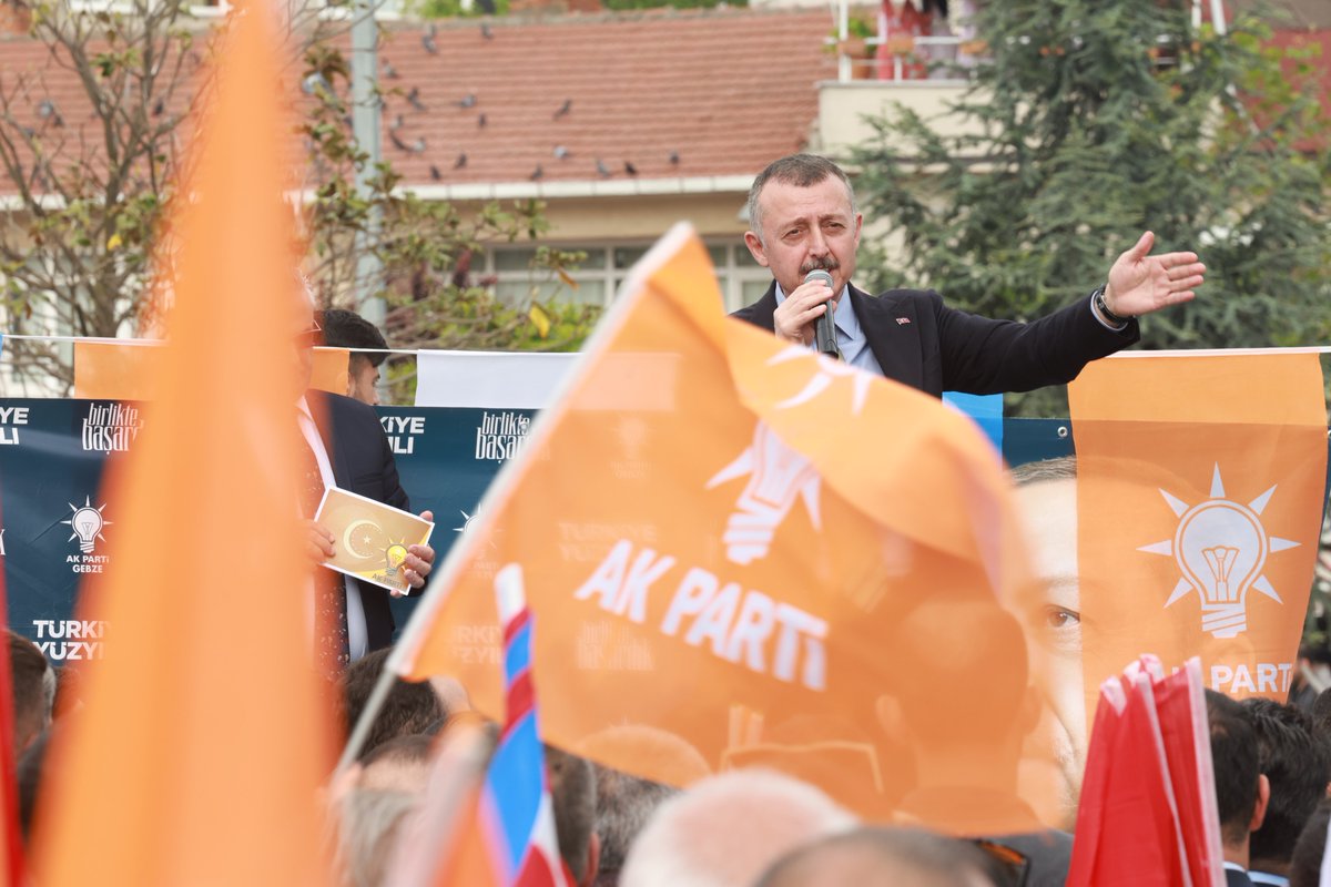 tahirbuyukakin's tweet photo. Teşekkürler Gebze 👏👏

Yarın gece inşallah Türkiye Yüzyılı'nın müjdesini hep birlikte dünyaya duyuracağız. https://t.co/Wf98uB3PCN
