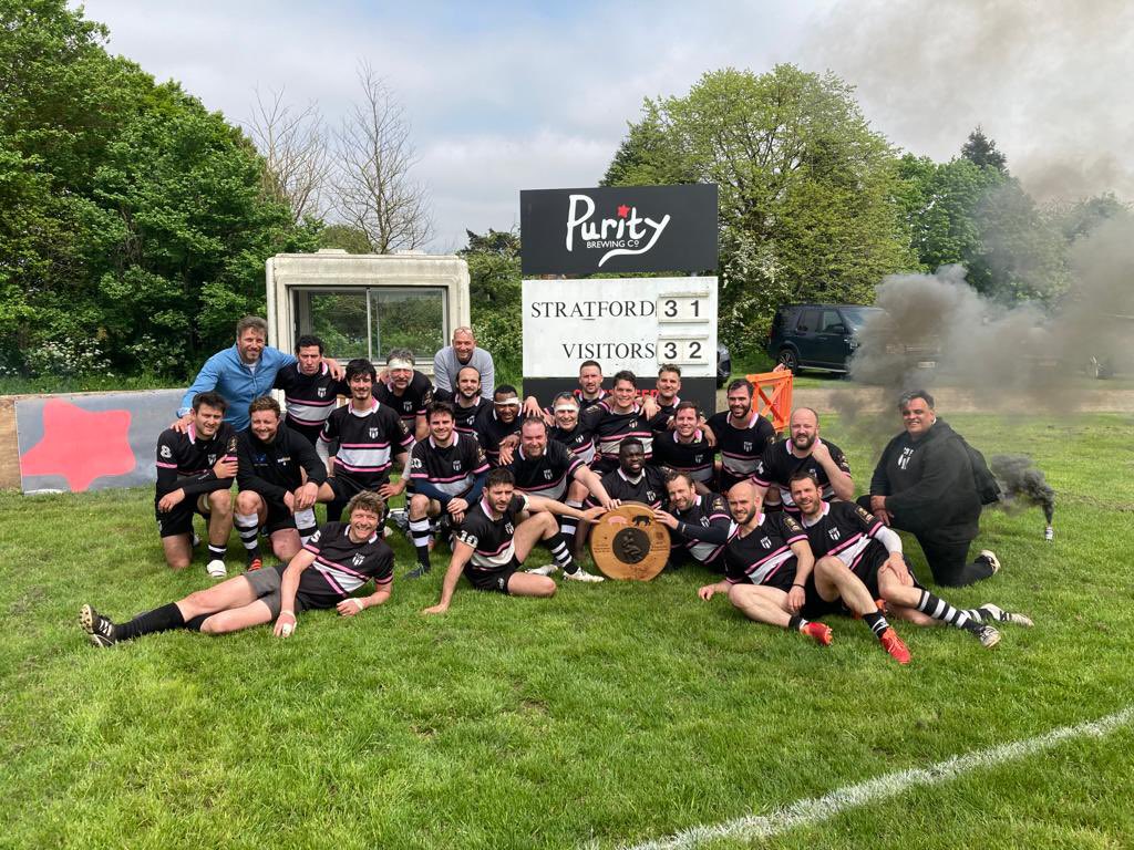 HeissamA's tweet photo. Journée historique pour le @SCUF_Rugby double victoire en
Angleterre pour la #RoseCup 🎉🎊🍾🏆
#rugbyamateur https://t.co/po5gkR3IJw