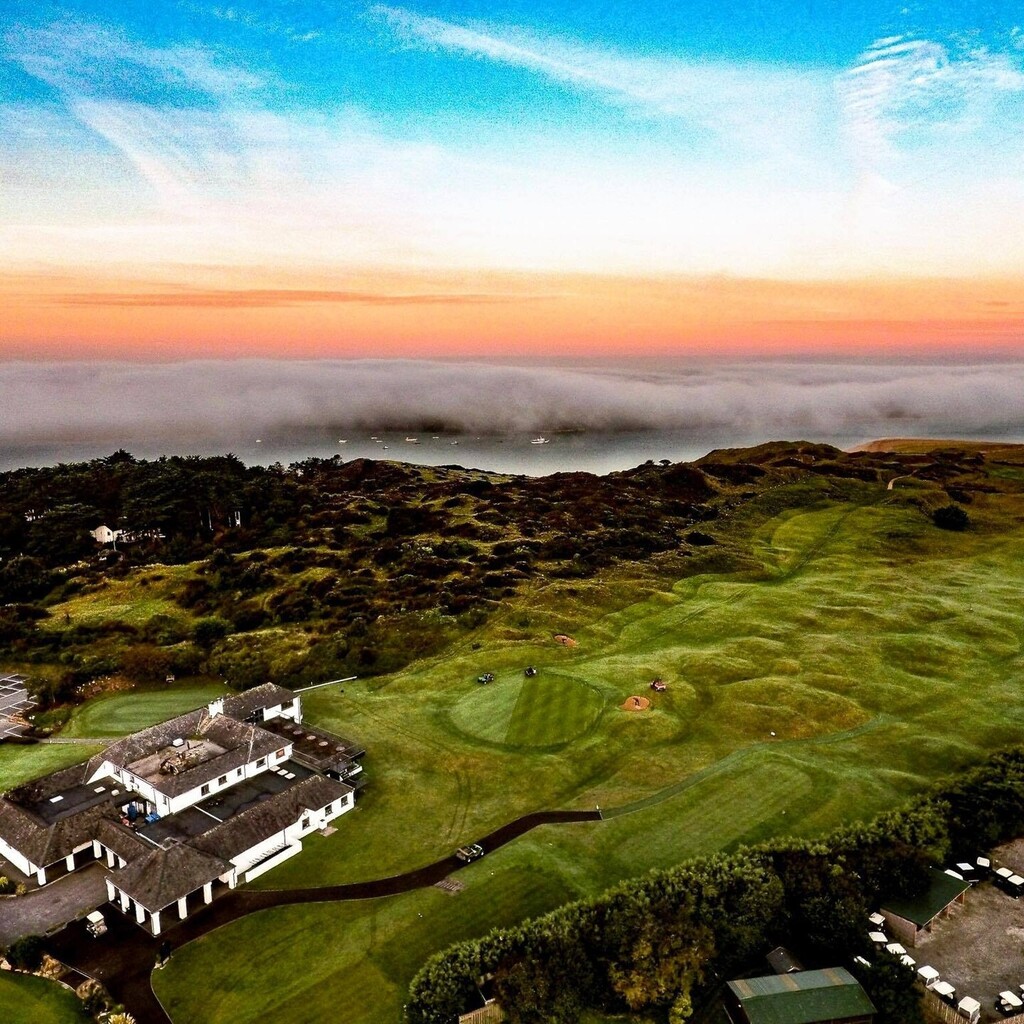 stenodocgolf's tweet photo. Sunrise over the Club House and the 18th green. Spot the green keepers !
#stenodocgolfcourse #stenodoc #stenodocgolfclub
#golfincornwall #SWgolf #golf #golfing #worldtop100golf #top100golfcourses
#linksgolf
#cornwall #cornwallcoast #visitcornwall #jamesb… https://t.co/9688HzYFKi https://t.co/dZqlO0aOUw