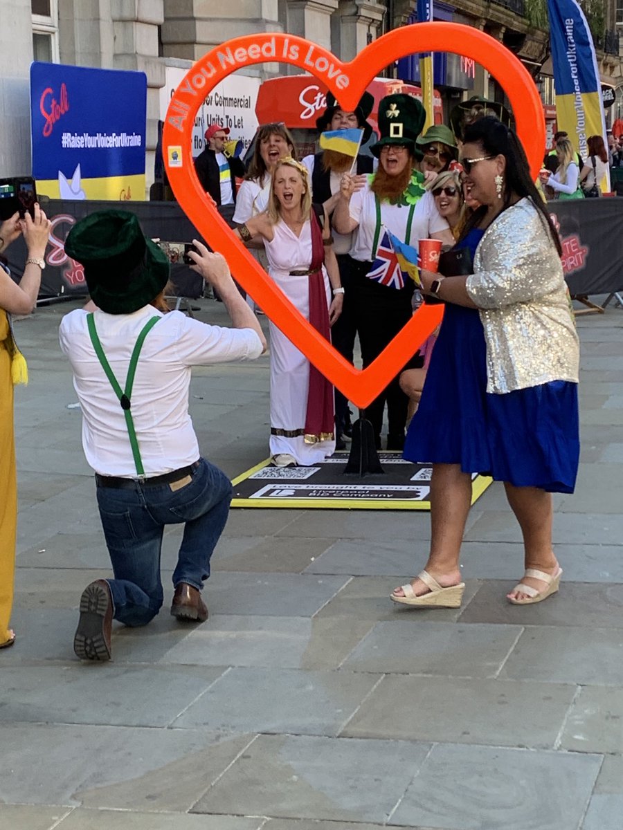 ChrisBrownML's tweet image. Having had the pleasure of marketing this city for 10 years it’s beyond words to capture the atmosphere in the city today which is brighter and stronger than the sun- hopefully many of our businesses who have gone through tough times are benefiting today 😃😃😃