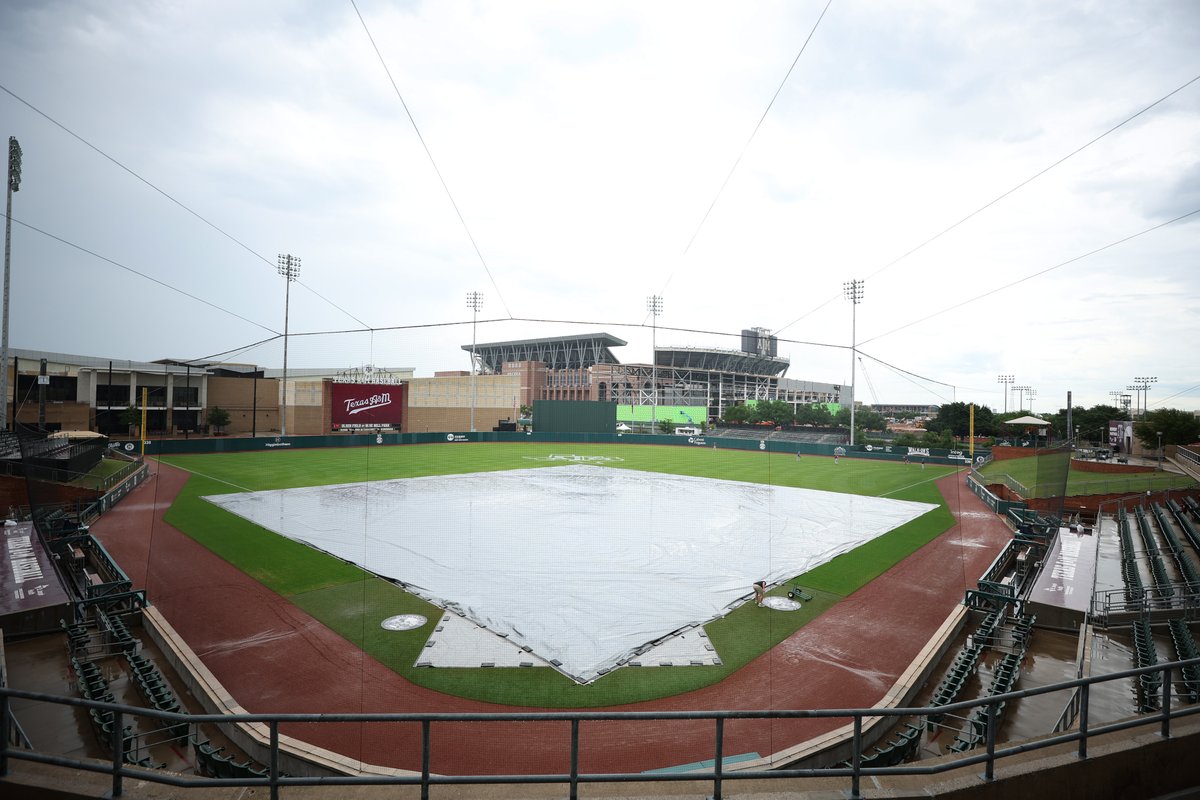 ⛈ The tarp is out and we are in a lightning delay. We will give you an update as soon as it is available.