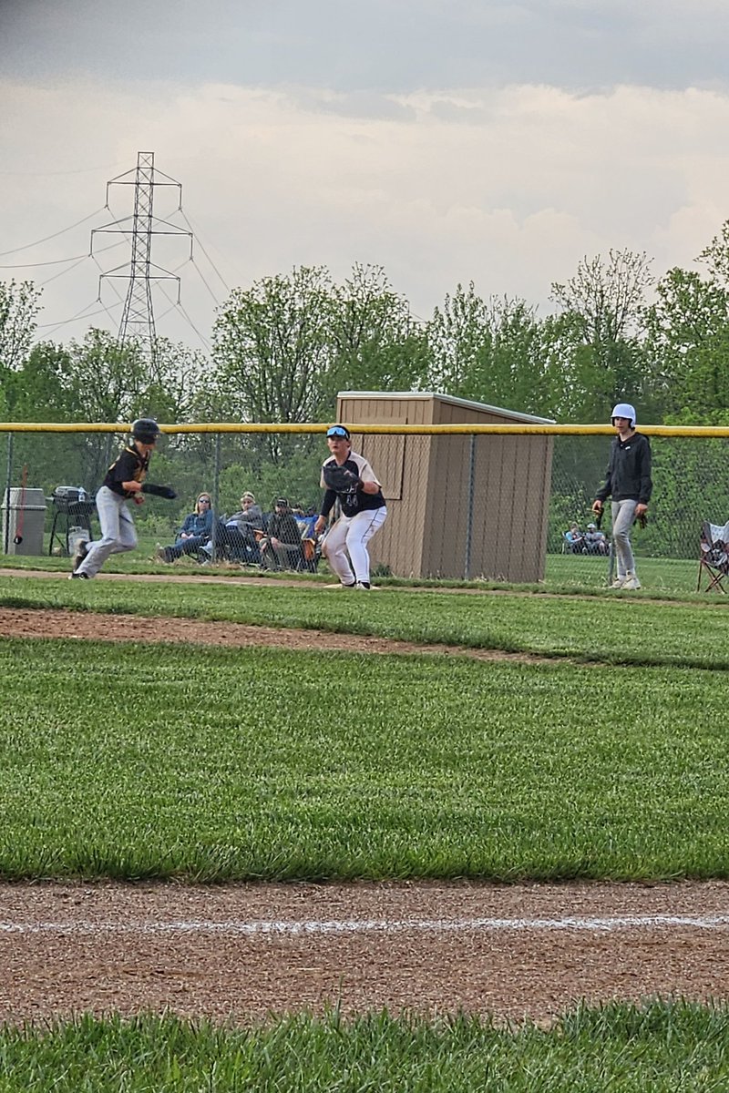CJM_713's tweet image. 5 TC, 5 PO #firstbase #StudentAthlete #2026grad #highschoolbaseball #teaysvalleybaseball #baseballhighlight #baseballlife