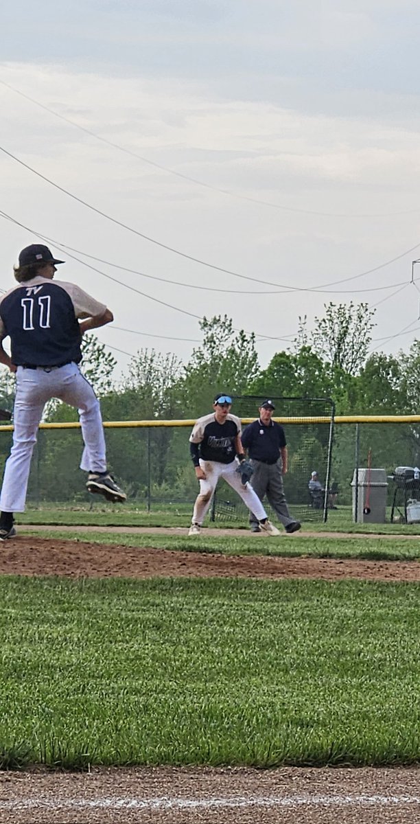 CJM_713's tweet image. 5 TC, 5 PO #firstbase #StudentAthlete #2026grad #highschoolbaseball #teaysvalleybaseball #baseballhighlight #baseballlife