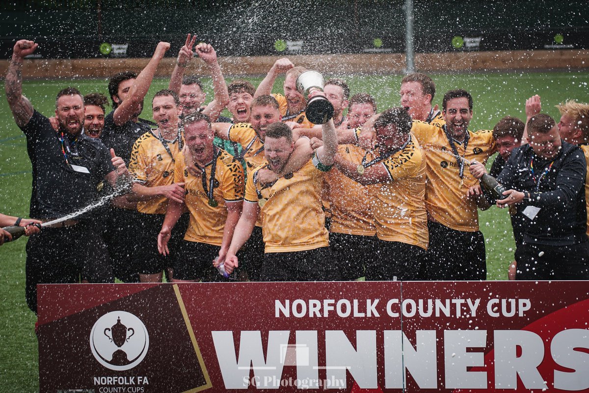 AG football club tweet media