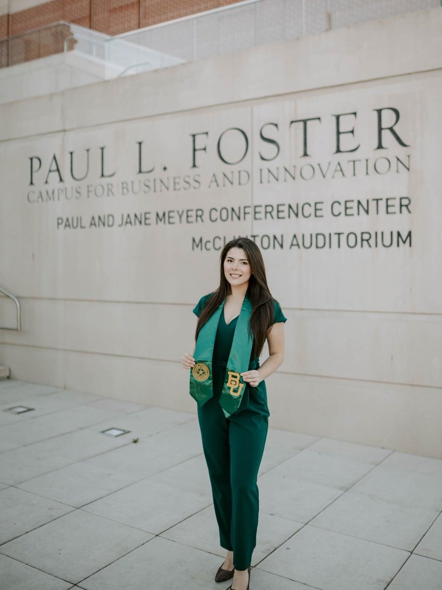 michaelgoglia's tweet photo. #BaylorGrad Congratulations Business School Grad! 🐻 https://t.co/SWLFvlVzNf