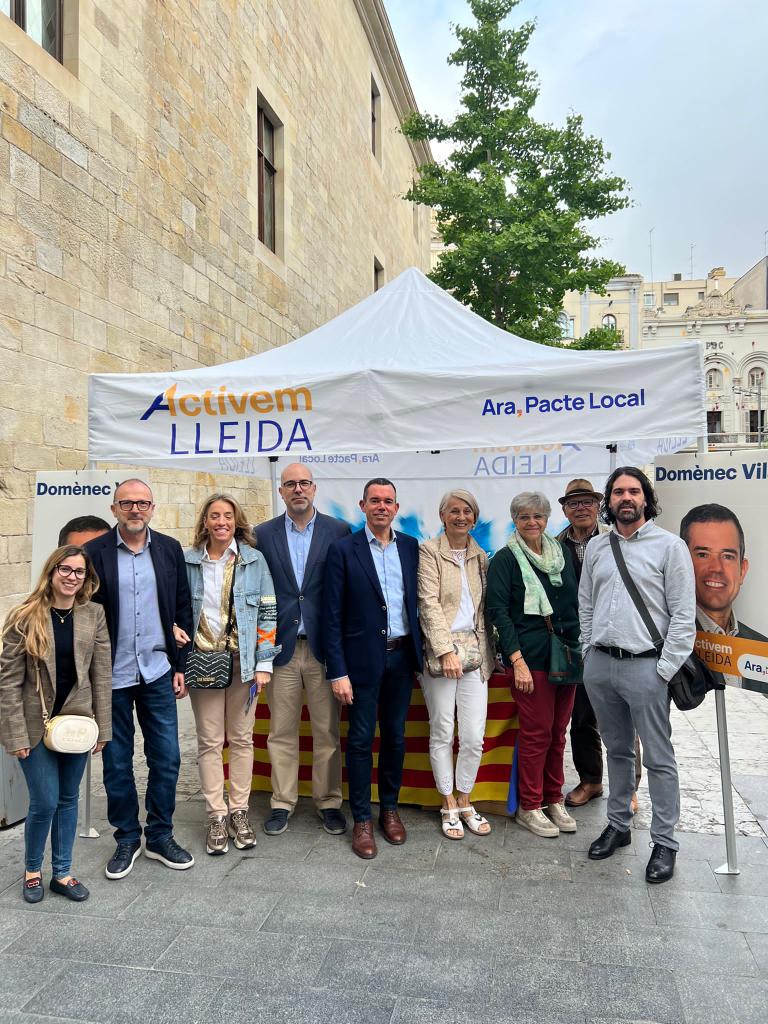 GenisBoadella's tweet photo. Tarda a #Lleida amb l'alcaldable @domenecvn, la gran @rosapujolaitona i els companys d'@ActivemLleida @AraPacteLocal per parlar de propostes pel #comerç i els #autònoms https://t.co/t3lx0vntr8