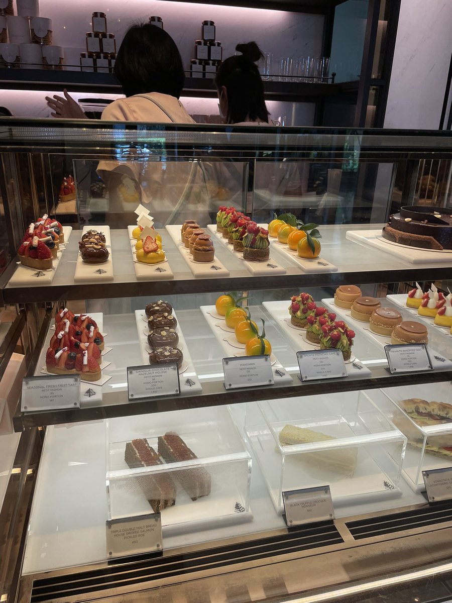 พ ก ก ล้ อ ง tweet media