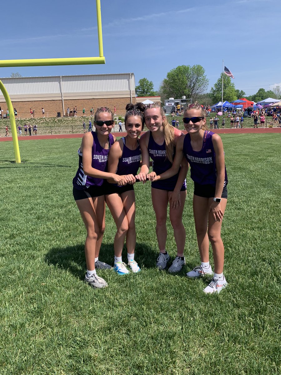 SHBulldogsTF's tweet photo. Girls 4x800 is headed to state with a new PR, and also breaking the school record!! #lesssgooo #PRSeason https://t.co/OMJFrlj0bt
