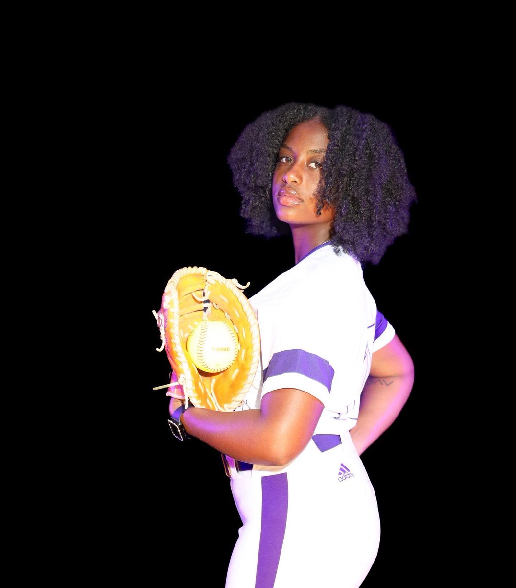 __shay25__'s tweet photo. Dear softball,
This is one of my hardest good byes😭. You’ve been apart of me since I was 3 years old. I know my life will be so different now but you have prepared me for so much!!! #25out😭💜
THANK YOU #ALCORN🫶🏾 https://t.co/cQDfJ0LTXX