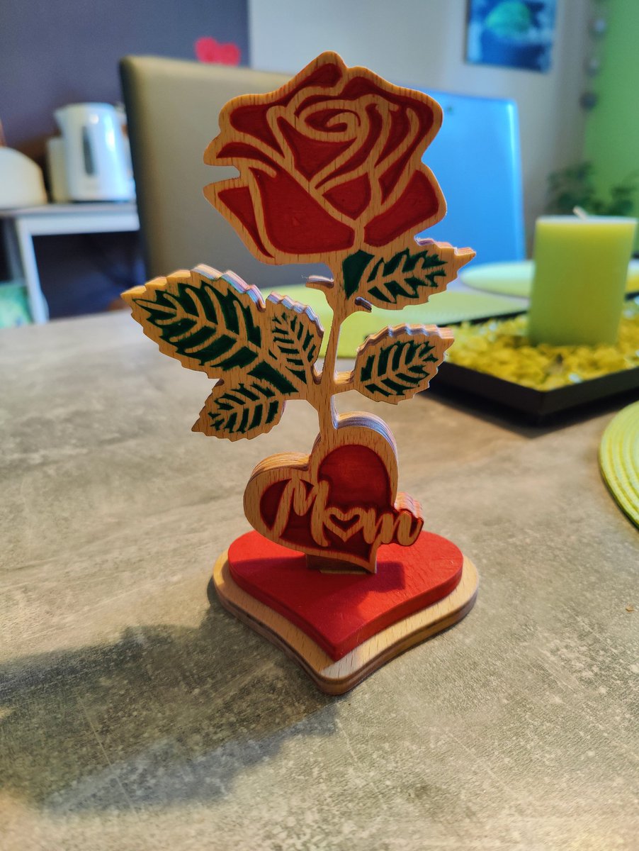 MrKevCrafter's tweet photo. Die diesjährigen Muttertagsgeschenke :) Wie findet ihr sie ? :D #Muttertag https://t.co/dxfLZyoMR2