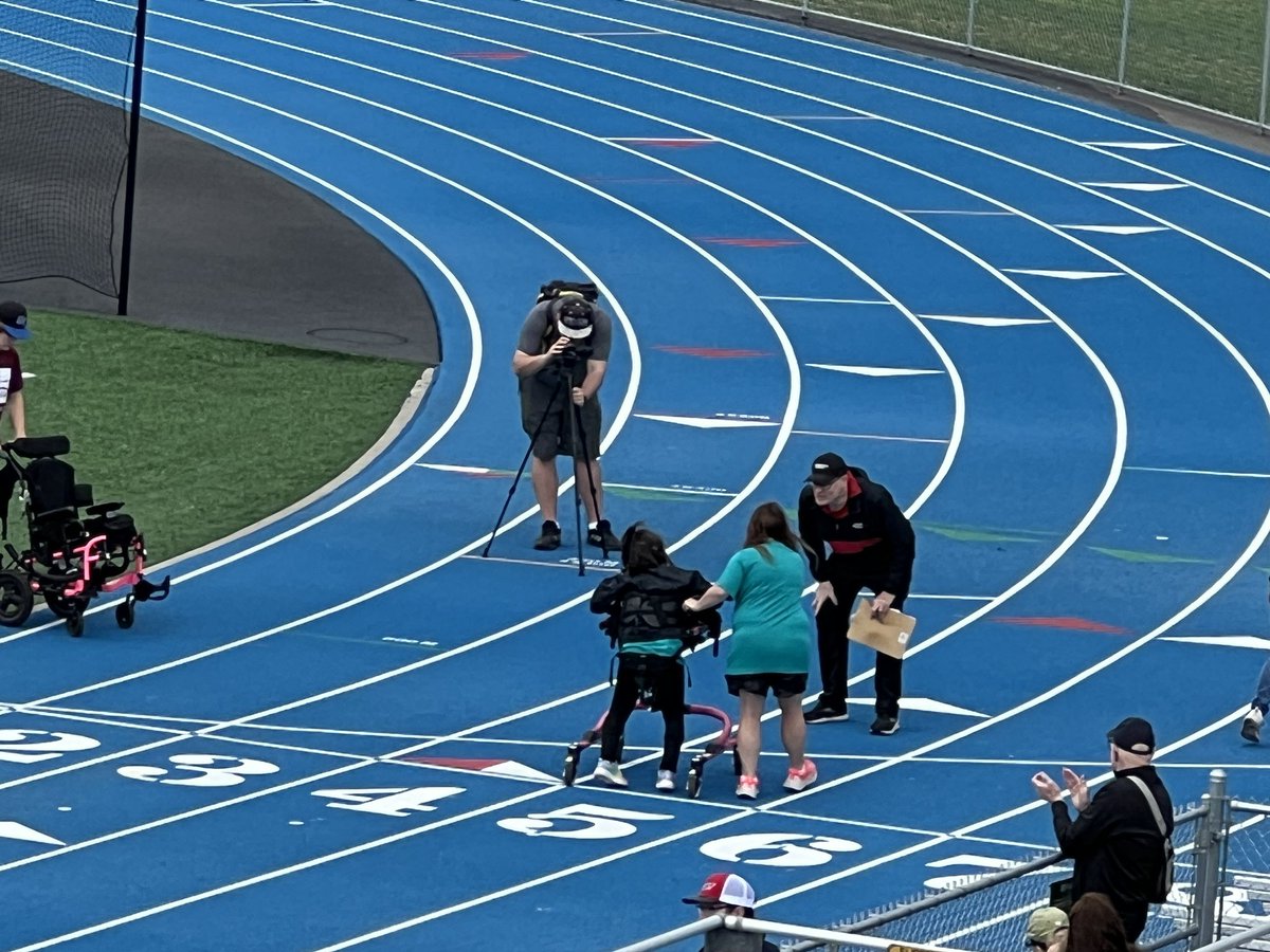 More great efforts on the track and big thanks to our starter, Tom Sharp from <a href="/evhsxctf/">Eastview CC/Track</a> and our announcer Pat Strey from <a href="/EV_Baseball/">Eastview ⚡️ Baseball</a> for making today possible for these awesome athletes!
