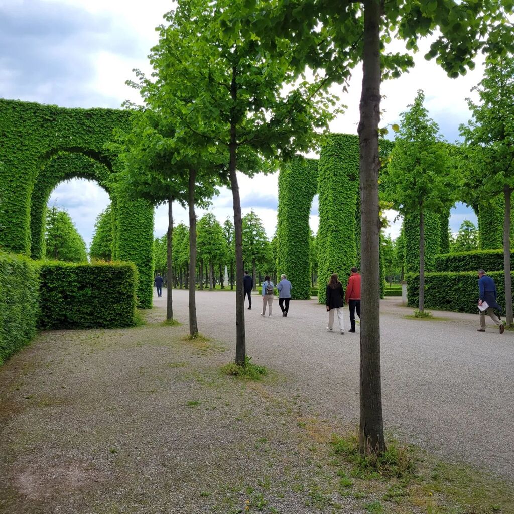 More great gardens and history today! instagr.am/p/CsMGLJTs1d-/