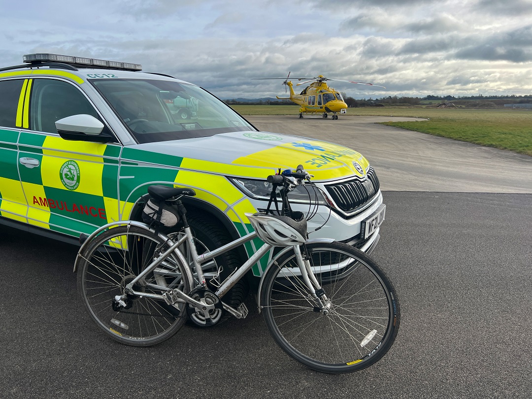 Are you a cyclist and looking for an unforgettable challenge? Join us at Race from the Base 🚲

Cycle 30, 60 or 100km and support your local air ambulance. Sign up here 👉 register.enthuse.com/ps/event/Racef…

#UKCycleChat #UKCycling #UKCyclingEvents #CyclingUK #BritishCycling