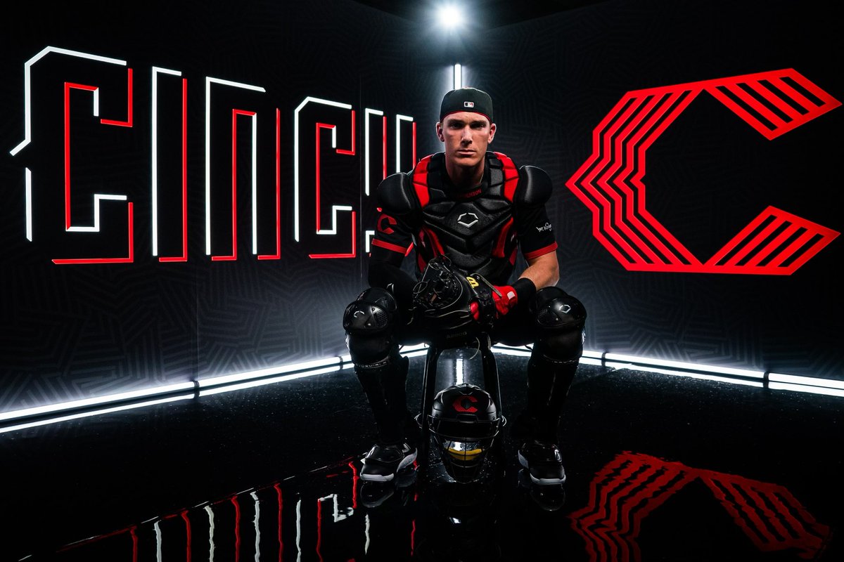 Back in Black 🖤❤️

<a href="/Tyler_Step22/">Tyler Stephenson</a> | <a href="/Reds/">Cincinnati Reds</a> 

#EvoGeneral #Cincy