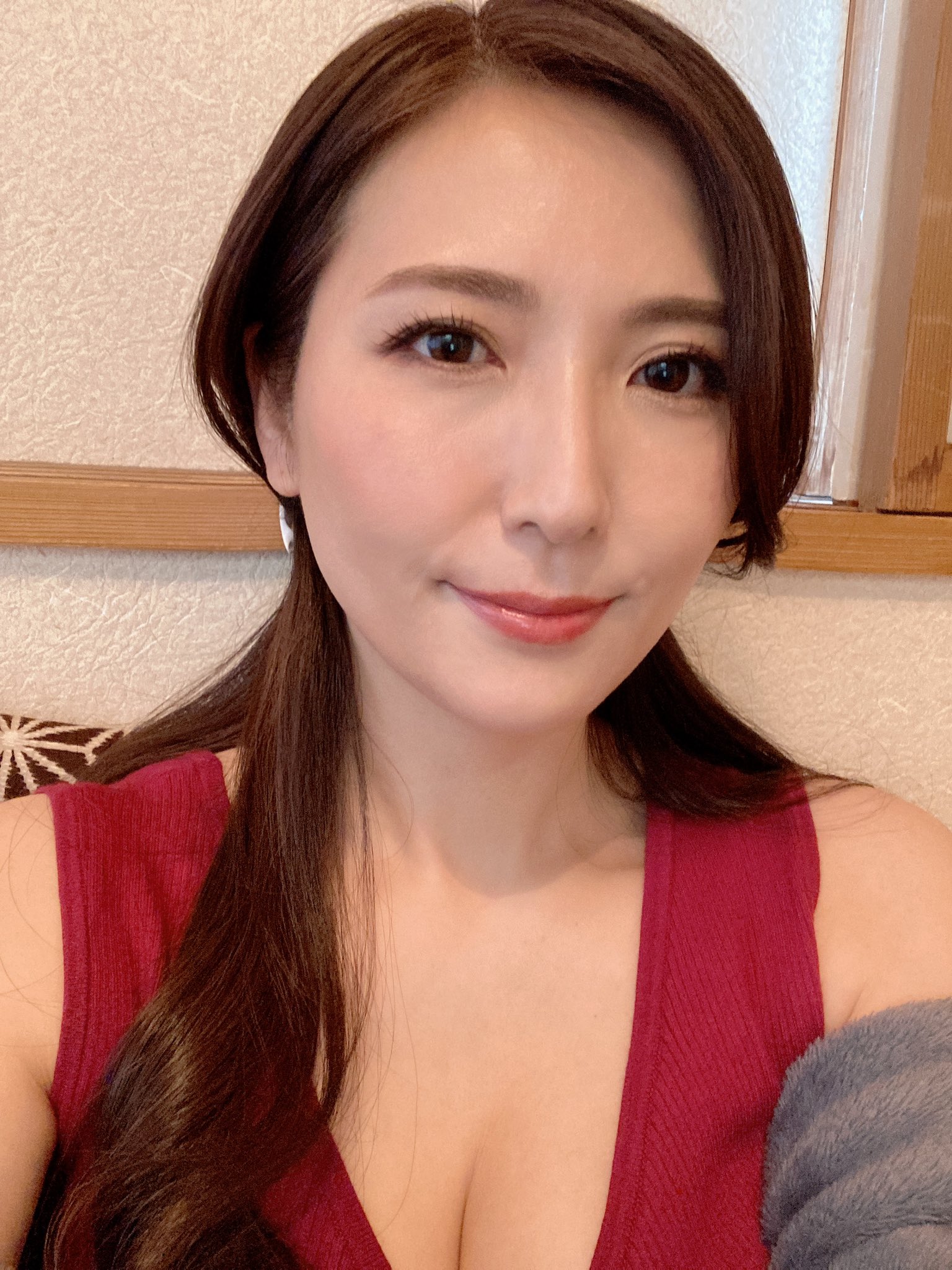 椎名ゆな on X: フォロワー様２万人突破してる！ ありがとうございます😊 t.comeTZdyvEJm  X