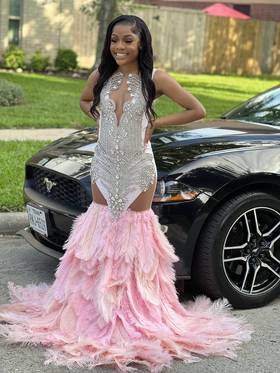 JSManning_'s tweet photo. My daughter @DavisHS_AISD Class of 2023 Prom!! https://t.co/nTymp6almC