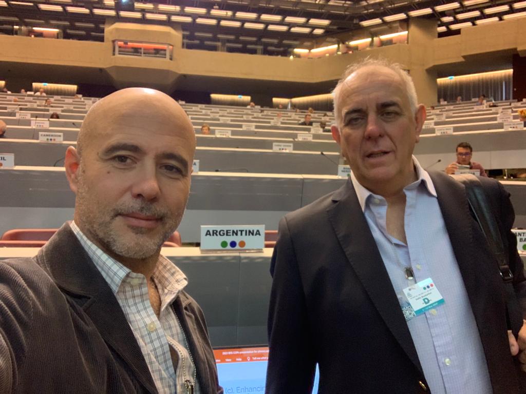 Culminó la #BRSCOPs2023 en #Suiza luego de once días de trabajo con arduos debates y negociaciones entre las partes. Retornamos a nuestro país con los objetivos propuestos cumplidos en un 100%, algo que representa una gran noticia para el campo argentino. Hilo 🧵

<a href="/AgriculturaAR/">Secretaría de Agricultura, Ganadería y Pesca</a>