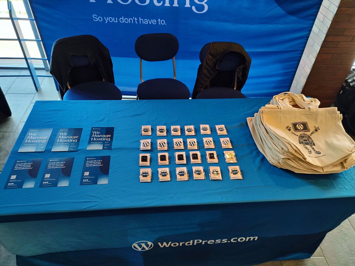 wordpressdotcom's tweet photo. Did you stop by the https://t.co/eRvNKWaolr booth at @WordCampPolska? 

If you still want to talk to our volunteers or grab some swag, make sure you swing by the booth on day 2! #WCPL #WCGL https://t.co/nHRo6ZA7rP