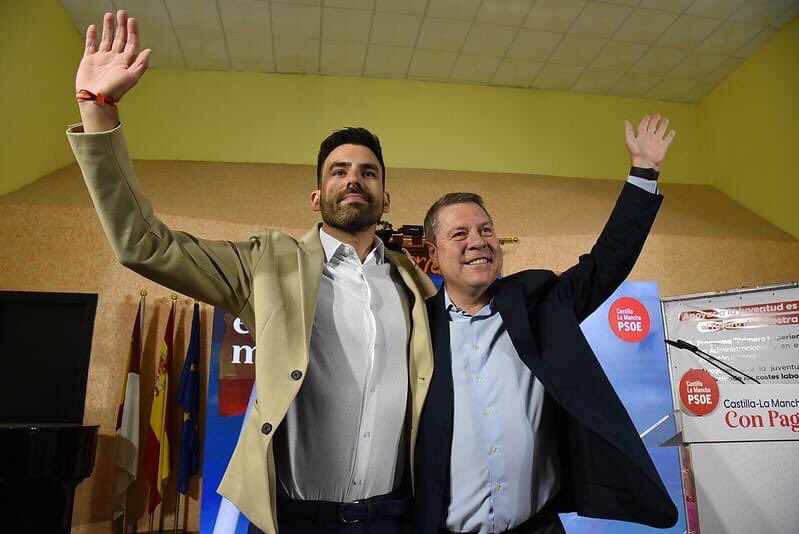 garciapage's tweet photo. Siempre he tenido muy claro que, por encima de mi partido, existe una prioridad: defender #CastillaLaMancha y resolver los problemas de mi gente, de mi tierra.
Para eso, es imprescindible encontrarnos y sobre todo escuchar.
Añover de Tajo (#Toledo). https://t.co/DBiQ0pf7PF