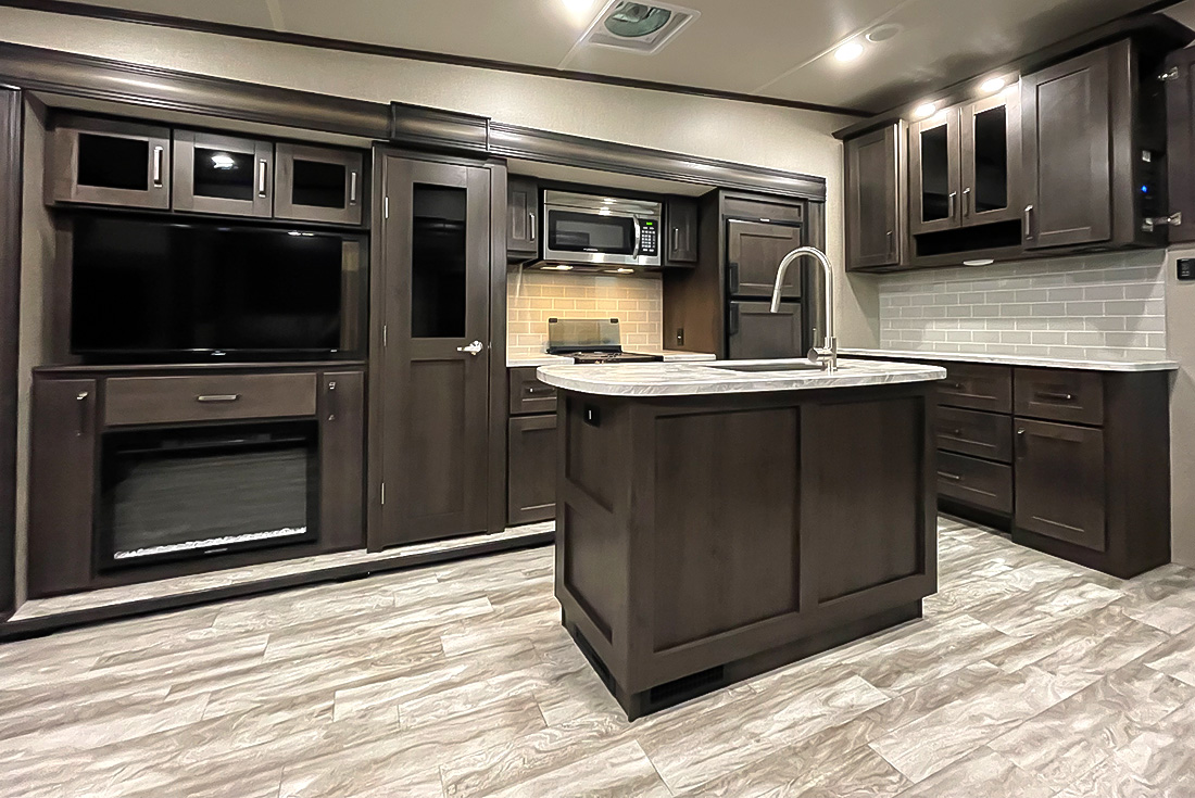 SylvanLakeRV's tweet image. 🚨NEW INVENTORY ALERT🚨

The 2022 @Granddesignrv Reflection 295RL (Stock 3114) is a luxury pre-Owned 5th Wheel available for sale now!!

sylvanlakerv.com/listings/2022-…

#preowned #rvforsale #alberta #5thWheel