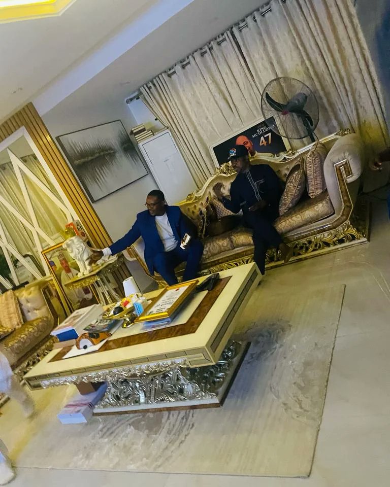 ObuleAutoLtd's tweet image. Courtesy visit to the Boss @kingmcoluomo  It was Nice Meeting you once again.

We appreciate your love and support for our Brand @ObuleAutoLtd

Many thanks for the Hospitality and Care ❤️💗

#Eurovision2023 #McOluomo #Obule #cars