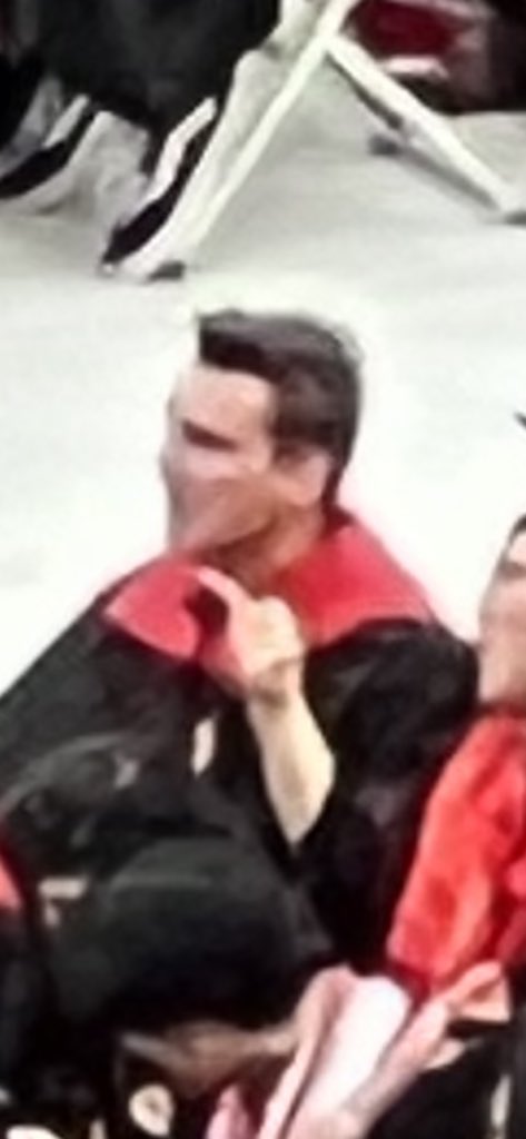 1MargeInCharge's tweet photo. Congrats Liam! #UWGRAD https://t.co/z5TnxTIEqB