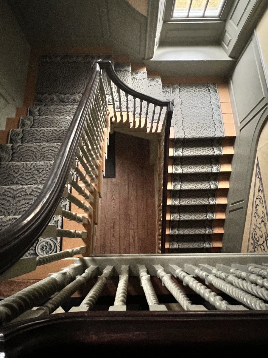 SchuylerMansion's tweet photo. It's all about perspective! https://t.co/qoHyGESjOD