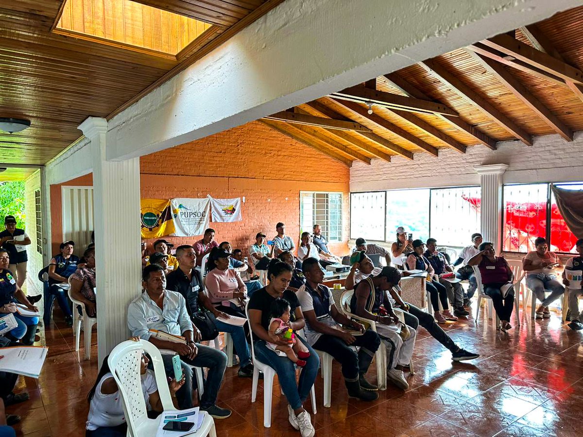 Reddhfic's tweet image. Corinto #Cauca || Taller de DDHH
El equipo operativo de la #REDFIC, los días 8 y 9 de mayo, nos encontramos con delegadas y delegados de los municipios de #Caloto, #Corinto y #Miranda, con el objetivo de fortalecer los mecanismos de denuncia y protección de las comunidades,