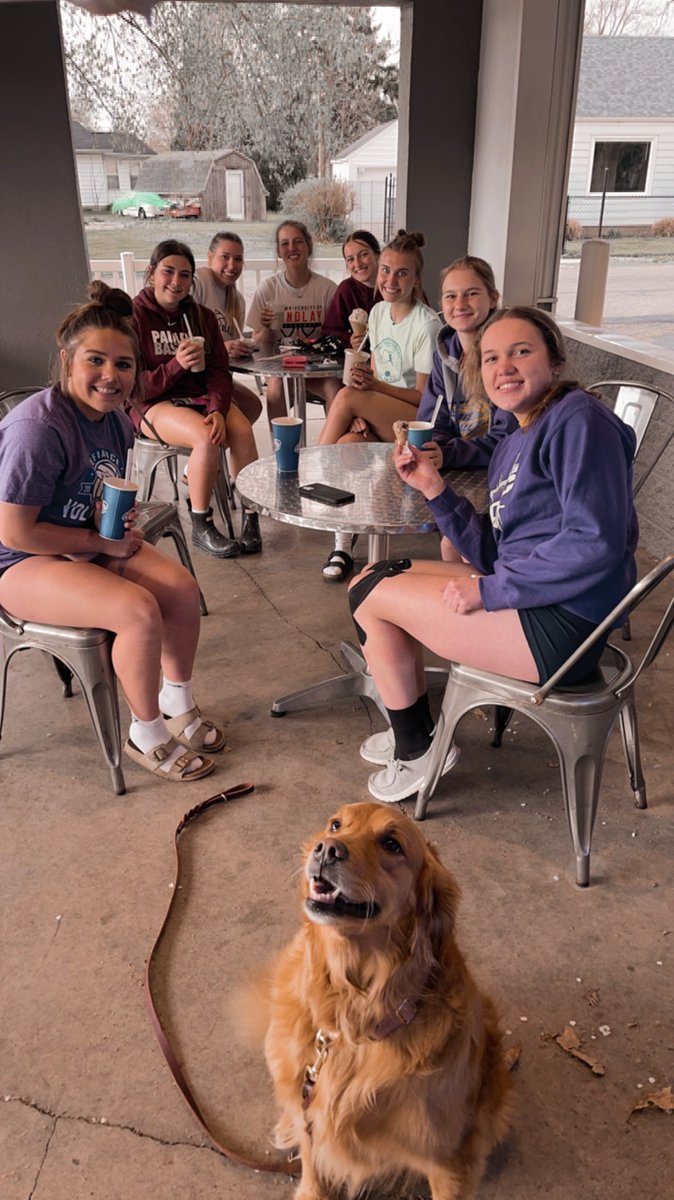 DVC_Defiance's tweet image. Another team celebrating at Eric’s Ice Cream - 16 Purple (plus their team pup!) 🐶🍦