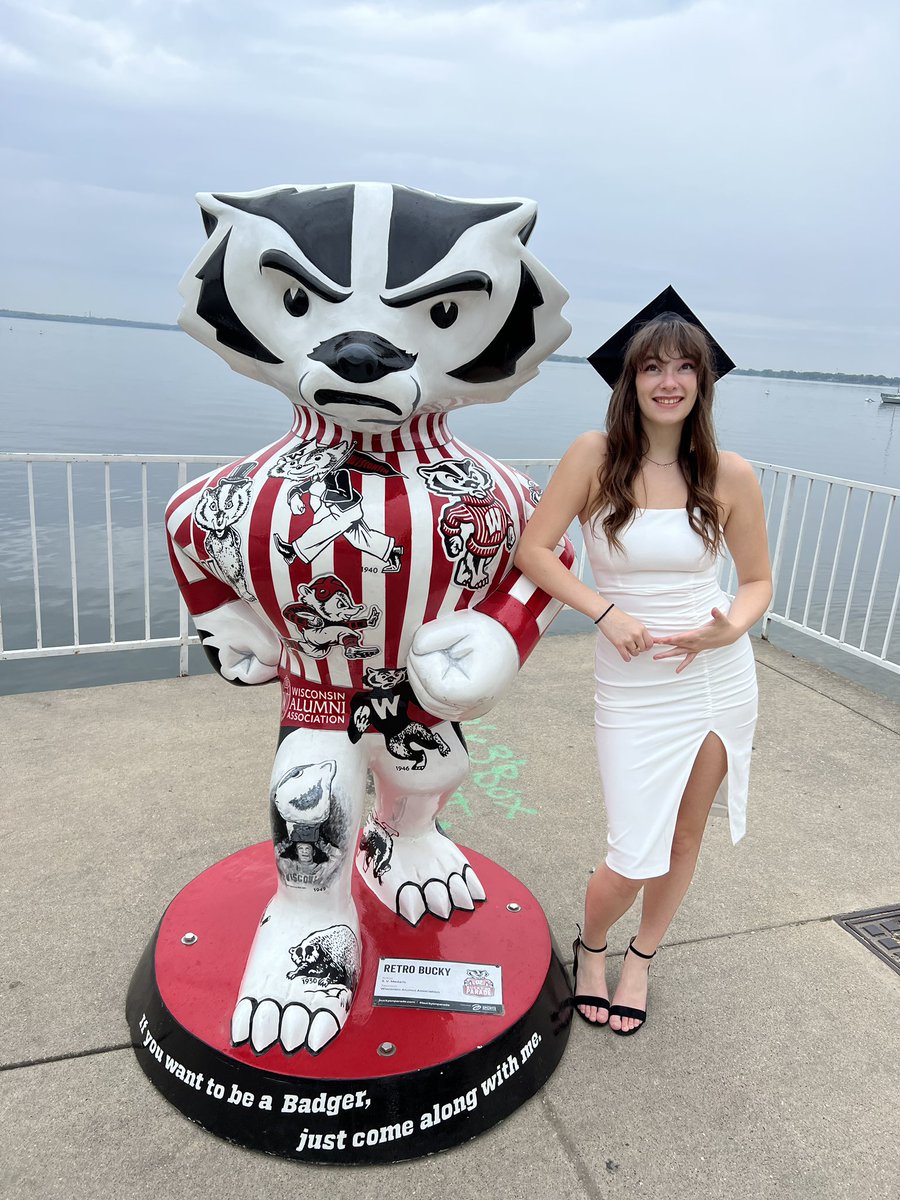 BPReazor's tweet image. #UWGrad #uwgrad   Congratulations to The Brenna Rea! Bio Chemistry!!