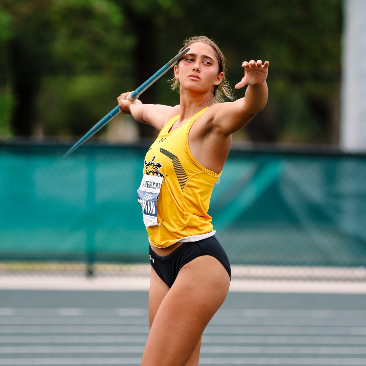 Big throw in the jav for Tess!

41.68m/136'9" to move into 8th overall!