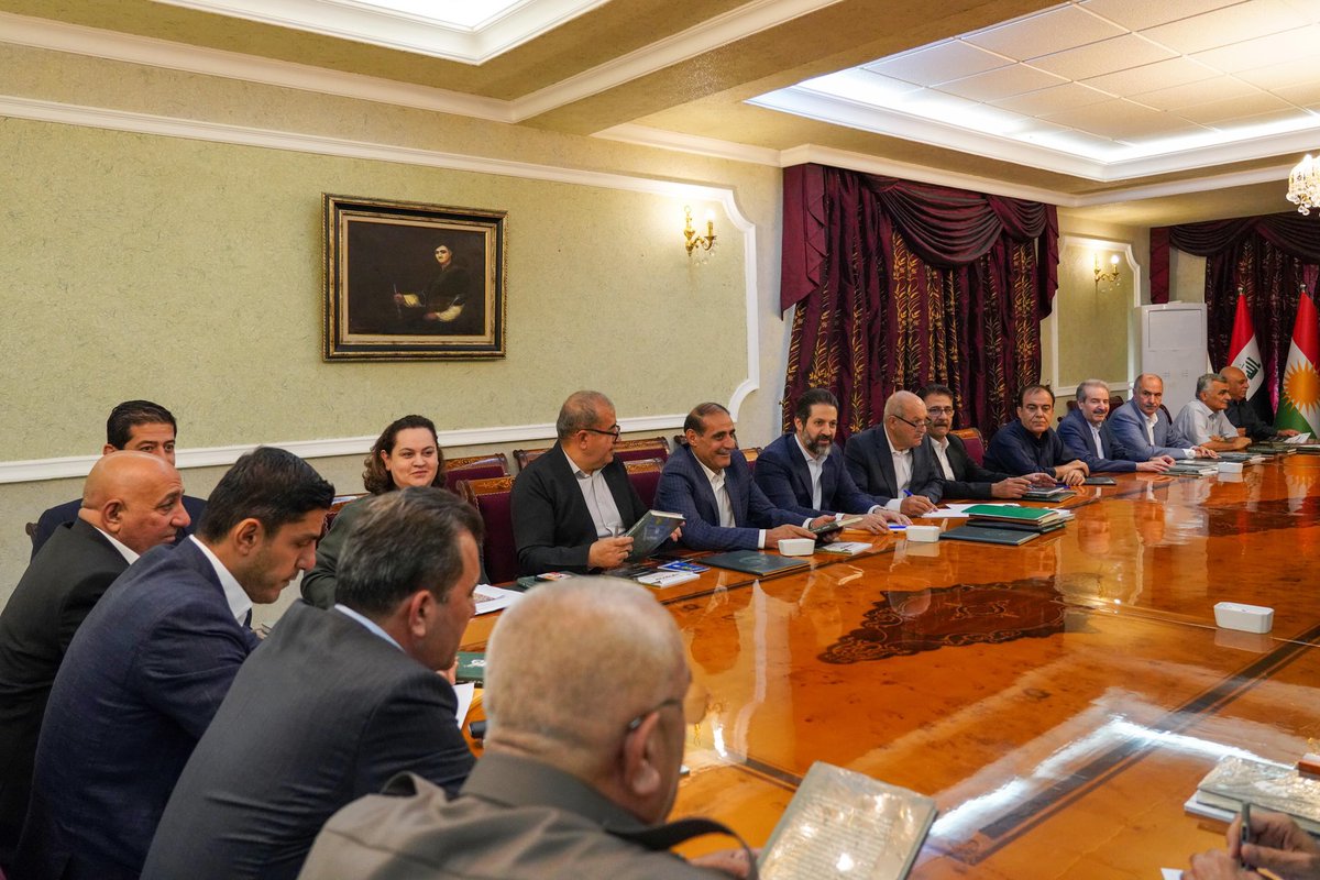 galikurdstan's tweet photo. مەکتەبی سیاسی بە سەرپەرشتی هەڤاڵ بافڵ جەلال تاڵەبانی، سەرۆکی یەکێتی نیشتمانی کوردستان کۆبووەوە.

#تیم #بافڵ_جەلال_تاڵەبانی https://t.co/65VlYuZWpa