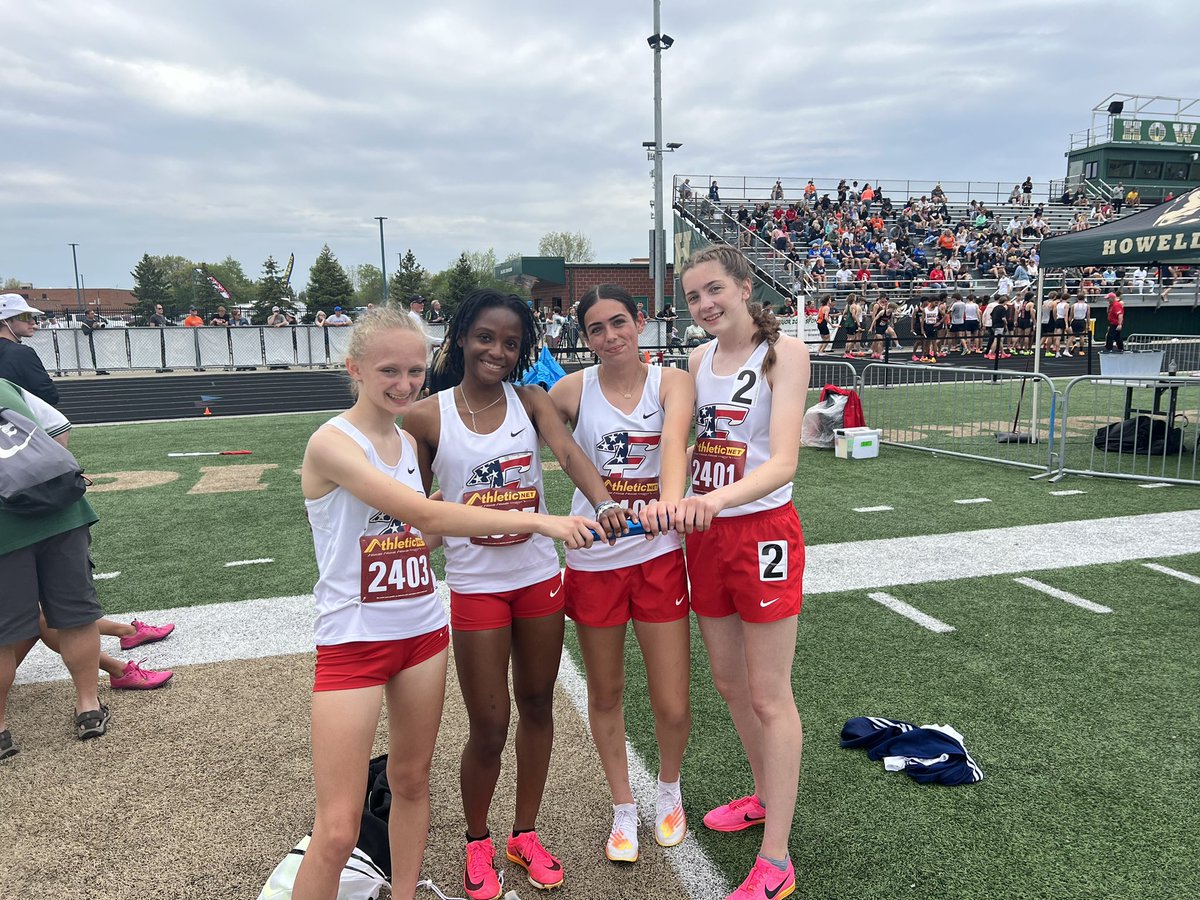 CoachVoss's tweet photo. Starting the KLAA championships with a bang! 16 second PR and new school record 9:44.21!!! https://t.co/arCj3EGv4Z