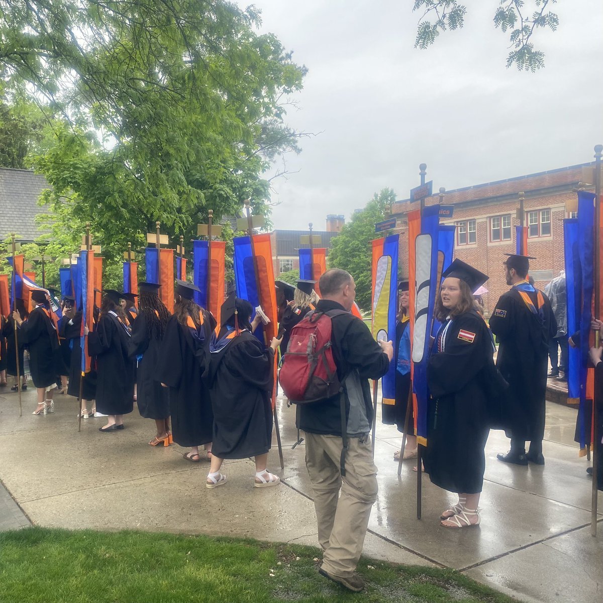 GburgColLibrary's tweet photo. Congratulations to the Class of 2023!! We’re so proud of you all! 🎓 https://t.co/gCjhMWRIVM