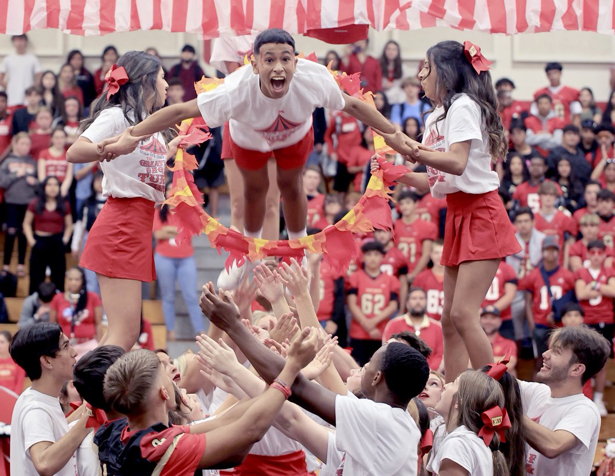 ATPI's tweet photo. 3rd Place 

2023 Top Program Documentary/Photojournalism

Caney Creek HS (Conroe).

Photo by Hannah Martinez.

Stephen Green and Leigh Anne Treistman, instructors.

#atpisc23 https://t.co/bUGcI7cFqa