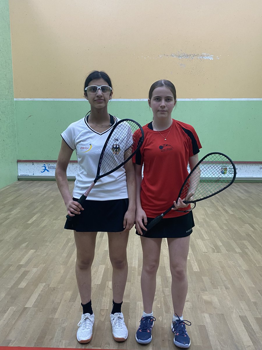 Lisa Thomas tweet media