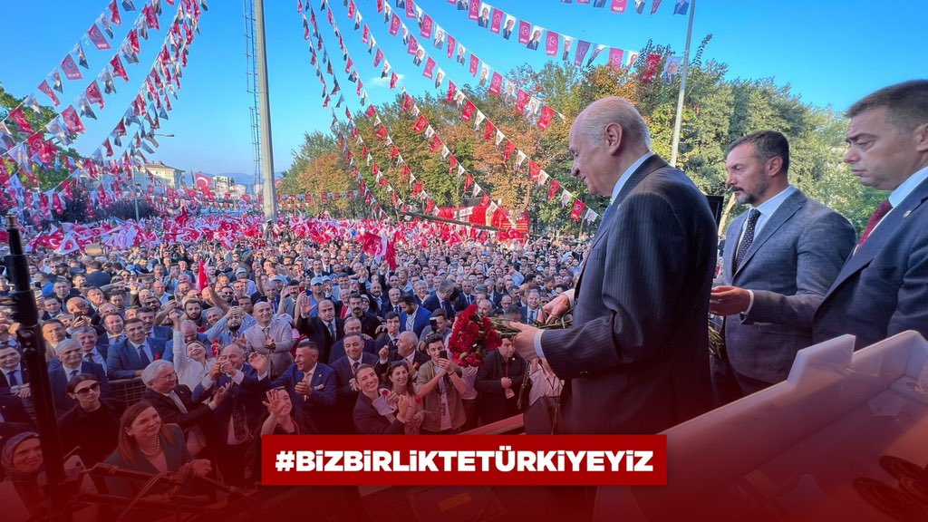 zekaipinarbasi's tweet photo. Ülküsüz beden, tıpkı ülkesiz insan, tıpkı yörüngesiz gezegen gibidir.
#BizBirlikteTürkiyeyiz https://t.co/hD45Ppn9z9