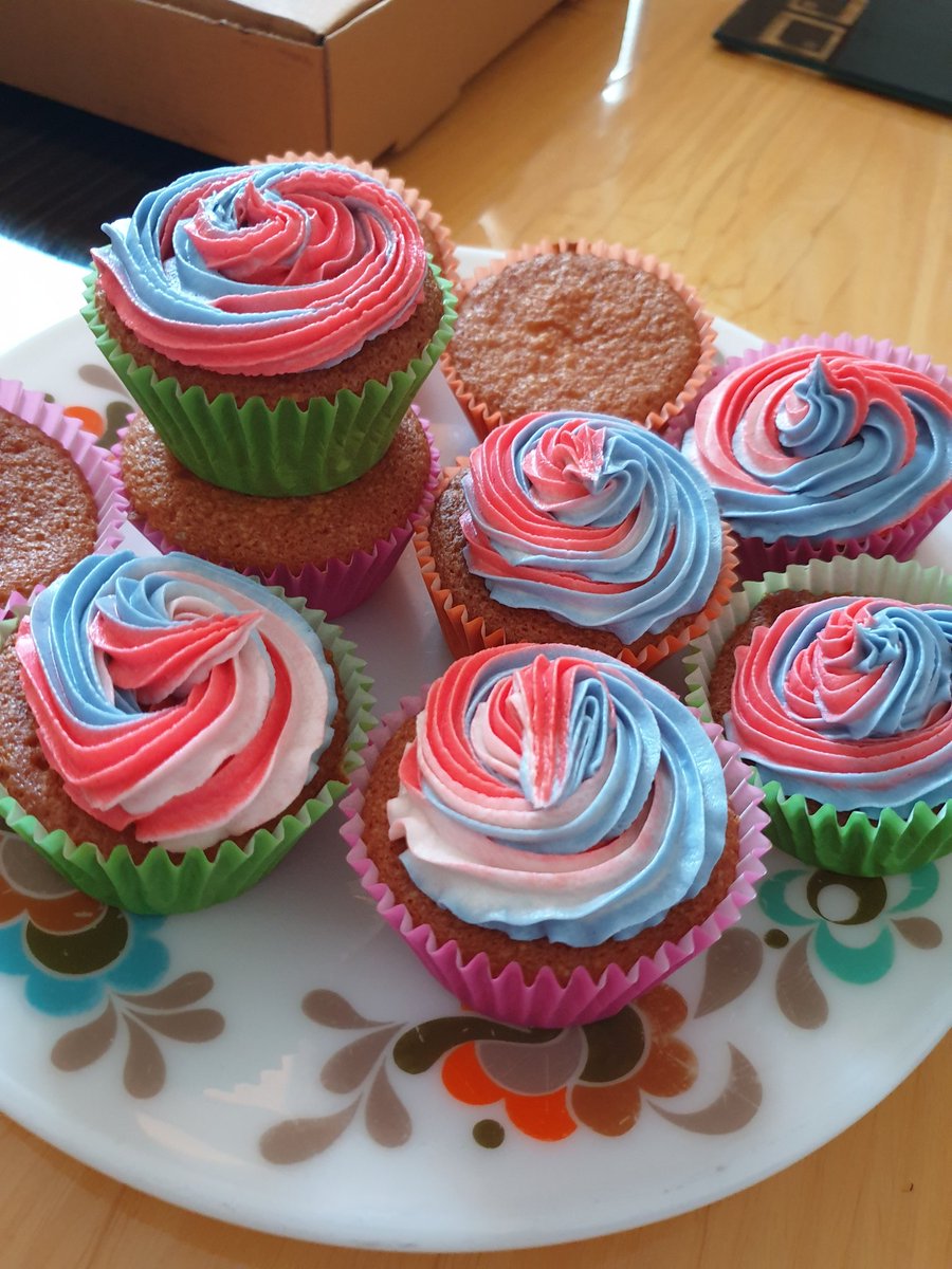 LilMsLadyBug's tweet photo. All ready for #Eurovision with my Eurovision cupcakes. C'mon United Kingdom 🇬🇧  #Eurovision2023 https://t.co/9Q3ck2kp8x