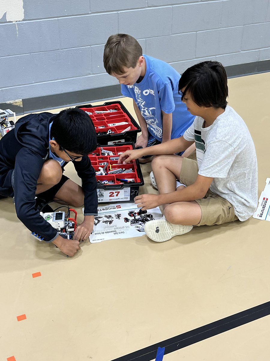 eyoung_edtech's tweet image. MISD Robogames!!  

@mansfieldisd @MISDDLTeam @EdTech_Ashley #legorobotics #robotics