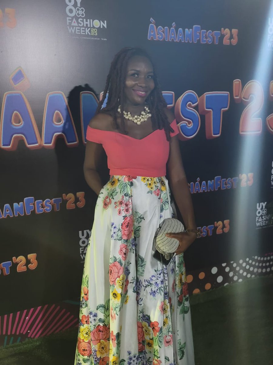 slimiebee's tweet photo. #uyofashionweek2023 opening https://t.co/CwVBmywAIr