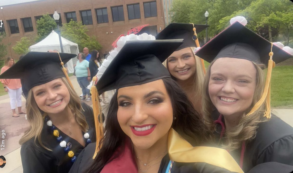 HannahHephner's tweet photo. Let’s go save lives #FlashesForever https://t.co/FO0YZZeoKE