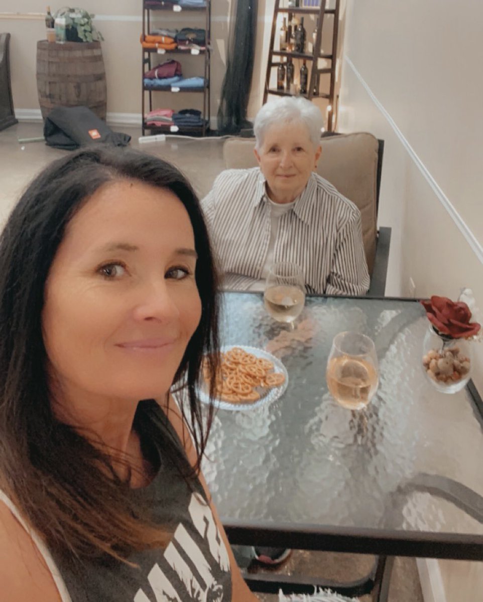 Shelstacks's tweet photo. Mom’s Day Out 💐 https://t.co/kIqAMeGtPM