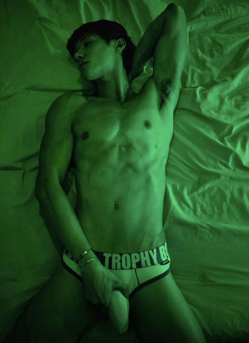 Eat your greens, they&rsquo;re good for you!  📸: @ChiBromo   Free: https://t.co/9NZABEtoGP  VIP🔞: https://t<a class="tags" target="_blank" title="On Twitter" href="/?out=eyJ0eXAiOiJKV1QiLCJhbGciOiJIUzUxMiJ9.eyJpYXQiOjE3MjEzNjU4NDMsImlzcyI6InR3cG9ybnN0YXJzLmNvbSIsIm5iZiI6MTcyMTM2NTg0MywiZXhwIjoxNzUyOTAxODQzLCJyZWRpcmVjdF91cmwiOiJodHRwczovL3R3aXR0ZXIuY29tL0NoaUJyb21vIn0.cs6lnRX_wdf21rHSJ67xGpZhQDP0EPPCPUAAp1PSI41Cti1gsQcQ8VpsRpxlVAG0yf0QdwFPmKgOJDXfIiHo3A">@ChiBromo</a><a href="/tag/stripperstagemom"class="tags"><span>#stripperstagemom</span></a>