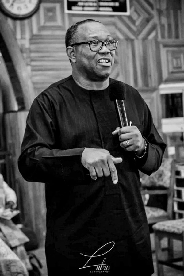 The_socialistt's tweet image. Which picture do you want to see hanged from May 29?

RT Tinubu.                ❤️Obi