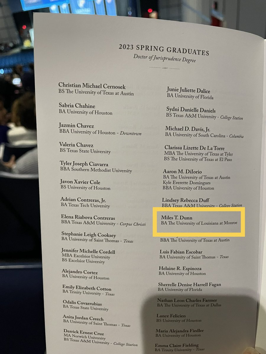 rocks_cs's tweet image. So proud of our son @2seaminsideboom a pandemic starts and what does he do? Goes to law school. Love you! #STCLGrad