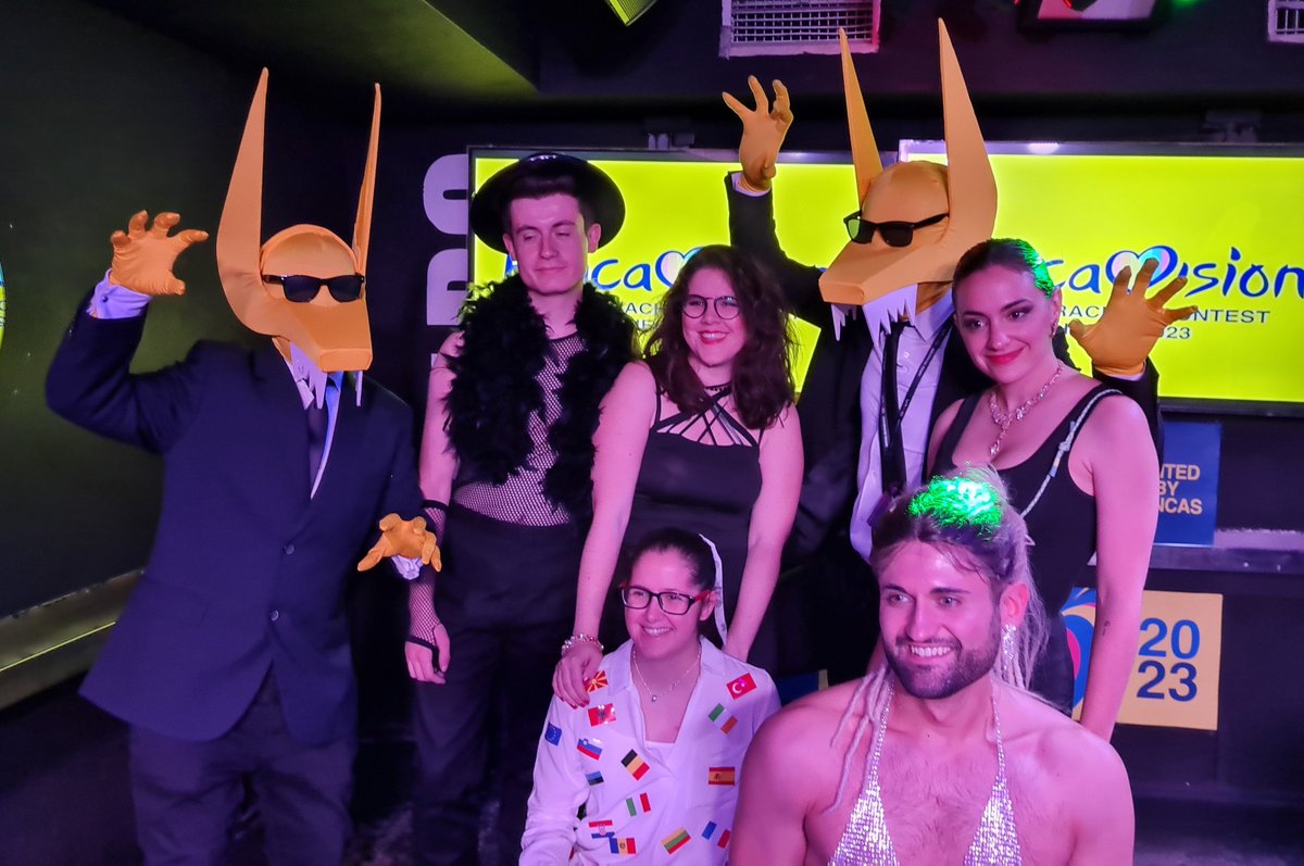 Keunam_'s tweet photo. Anoche creamos y estrenamos #Pencavision y es la fiesta de #Eurovision que siempre había querido.😻🇪🇺 @eurovision_tve https://t.co/GJeQnbJ0xd
