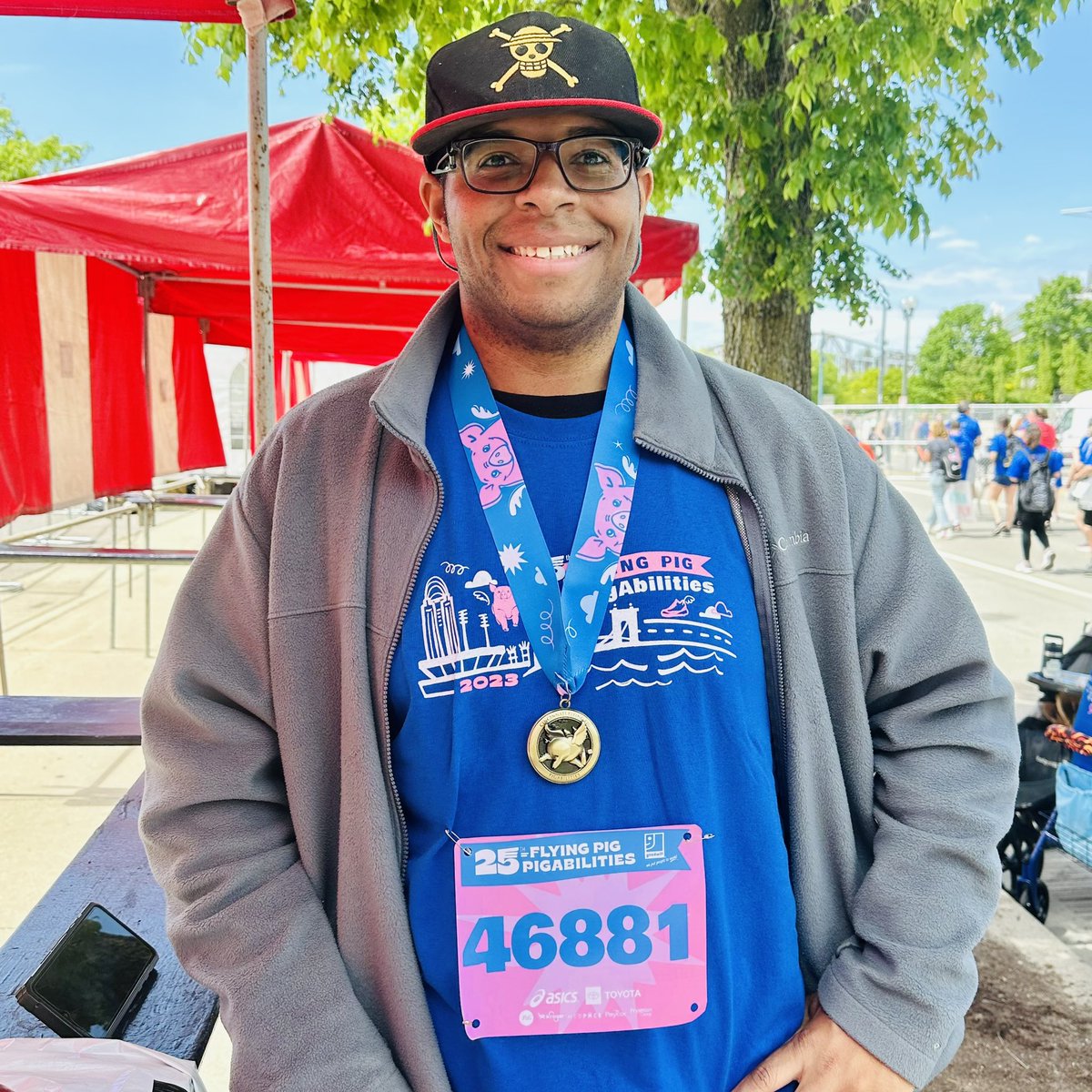 CinciColVisions's tweet photo. @RunFlyingPig 🙌🏃‍♀️💙🐷 https://t.co/CHHpjjv3M0