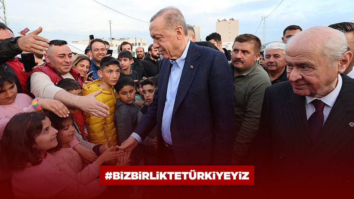 #BizBirlikteTürkiyeyiz diyen herkes özbeöz kardeşimizdir.

MHP Genel Başkanı
Devlet BAHÇELİ